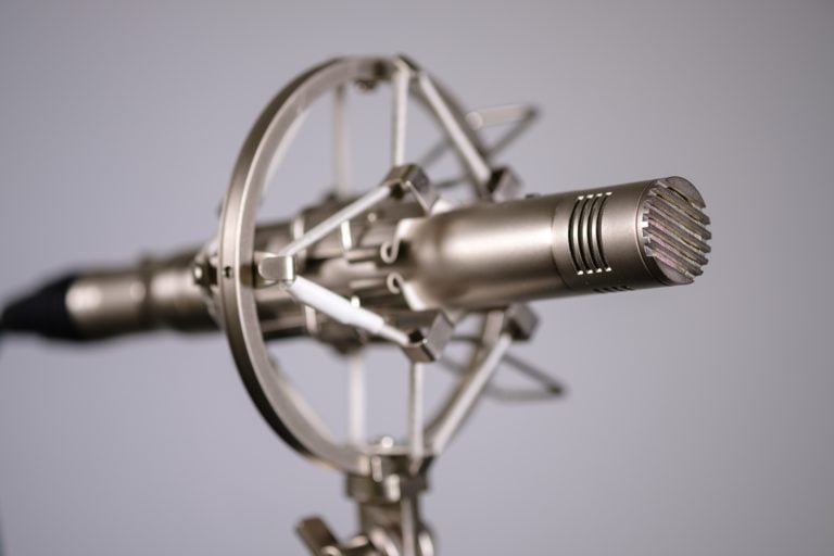 small diaphragm condenser recording microphone in shock mount